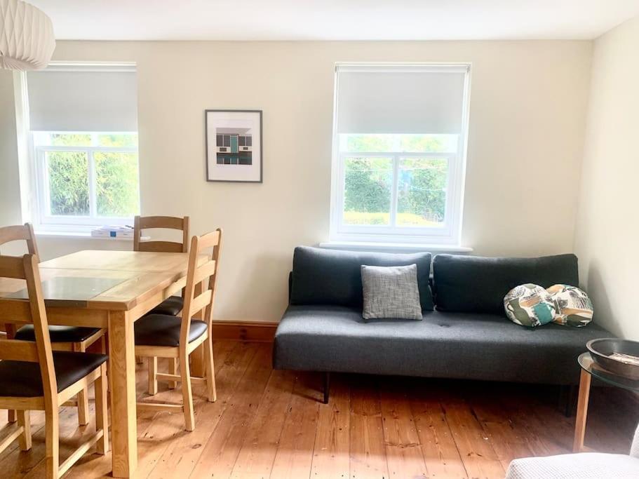 Delightful Ely House Bright And Warm With Cathedral View 아파트 외부 사진