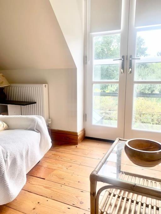 Delightful Ely House Bright And Warm With Cathedral View 아파트 외부 사진