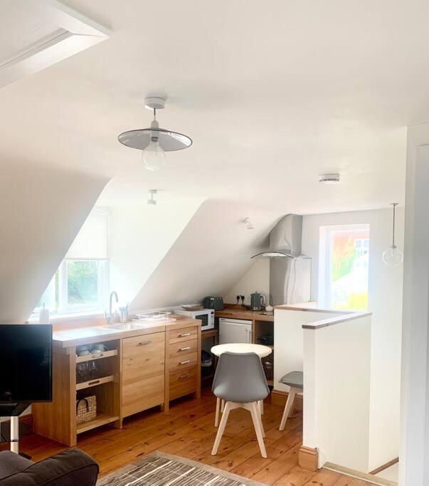 Delightful Ely House Bright And Warm With Cathedral View 아파트 외부 사진
